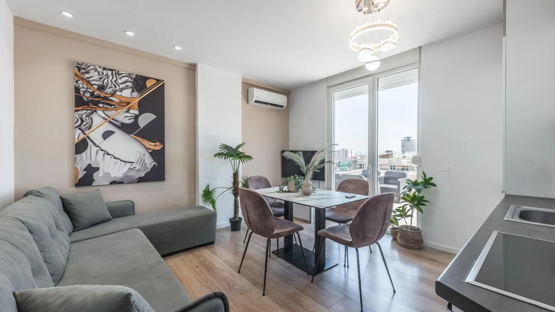 Apartamento Head In The Clouds Brand New Penthouse Durrës