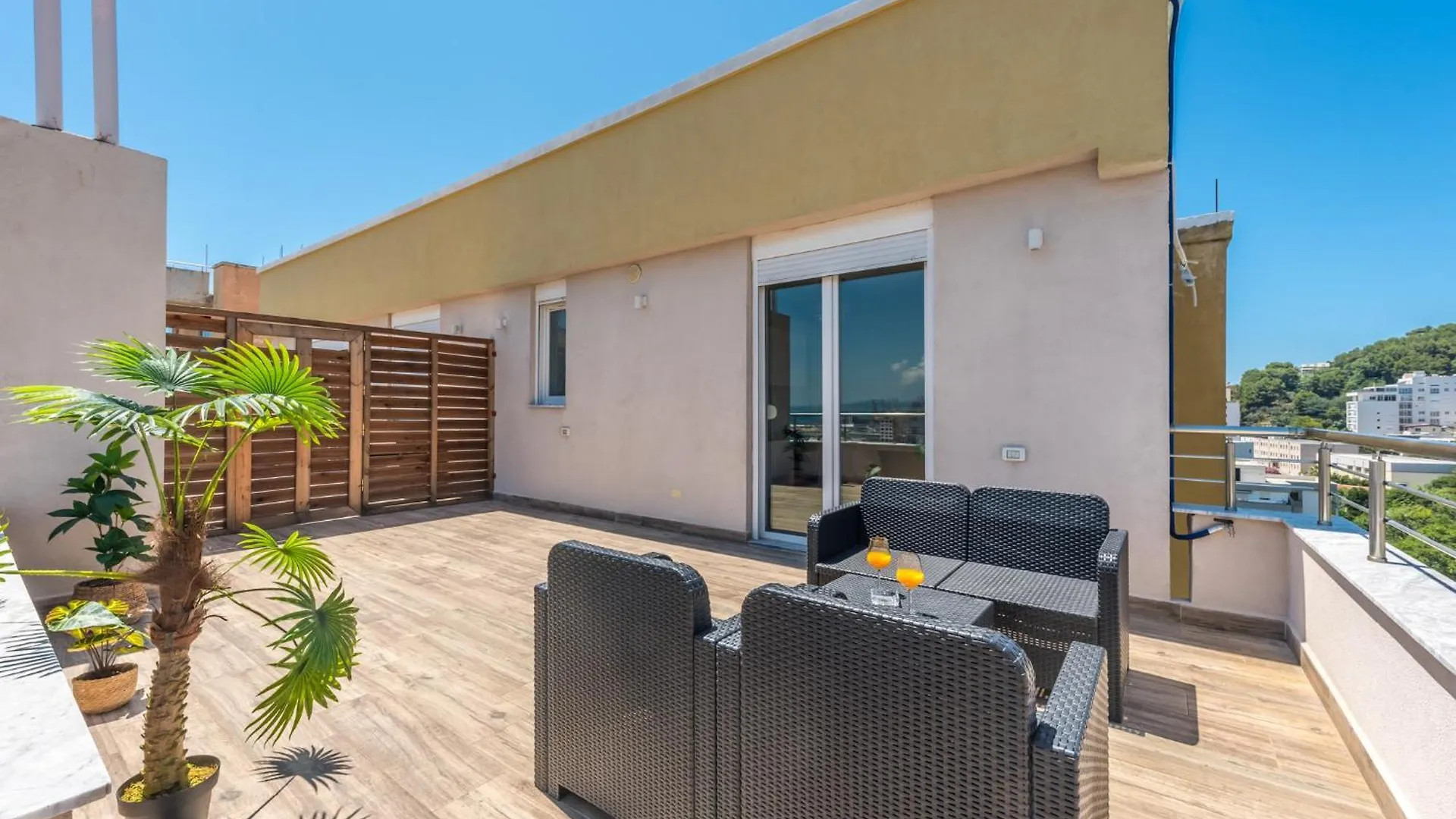 Apartamento Head In The Clouds Brand New Penthouse Durrës