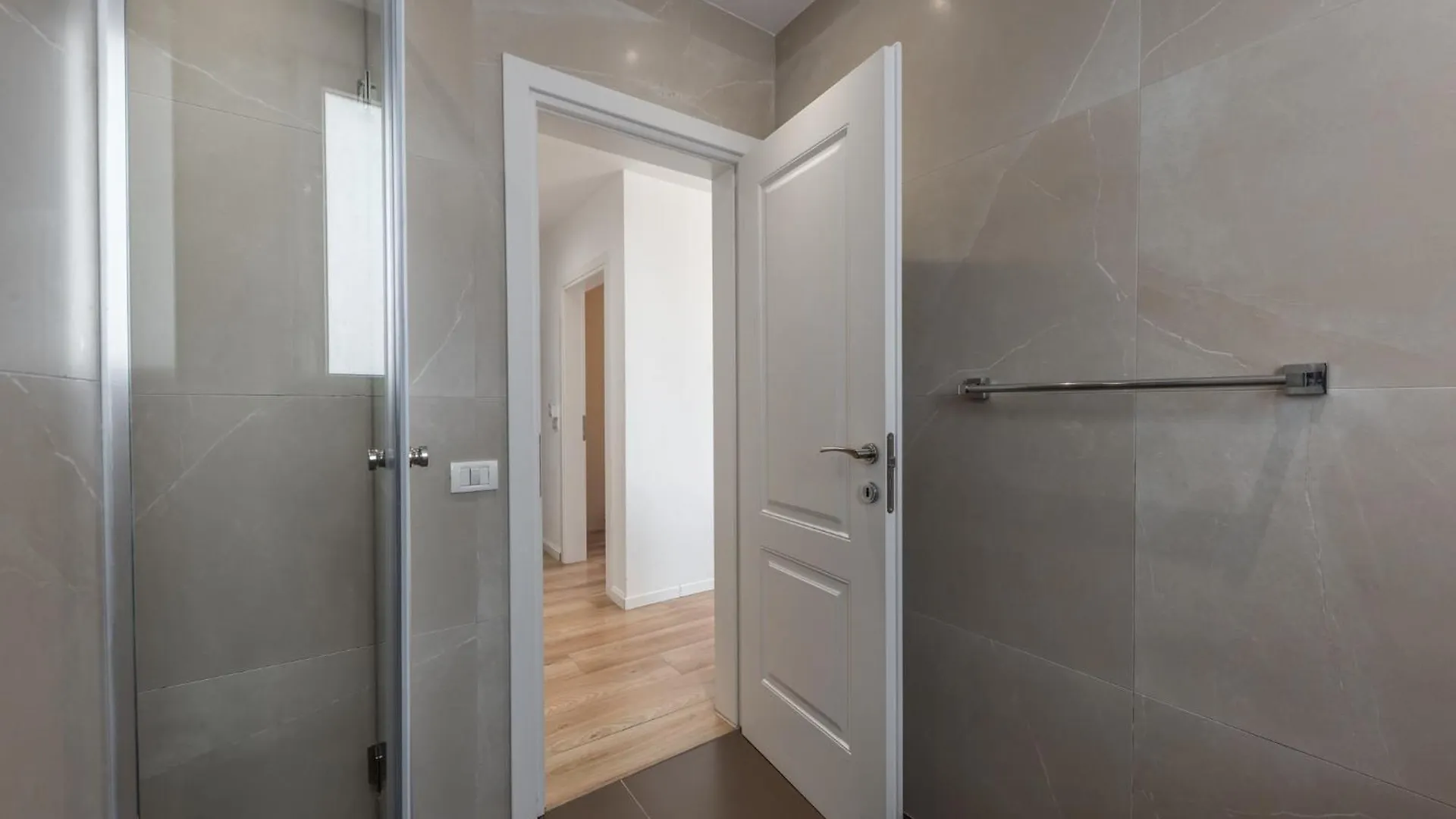 Head In The Clouds Brand New Penthouse Apartment Durres